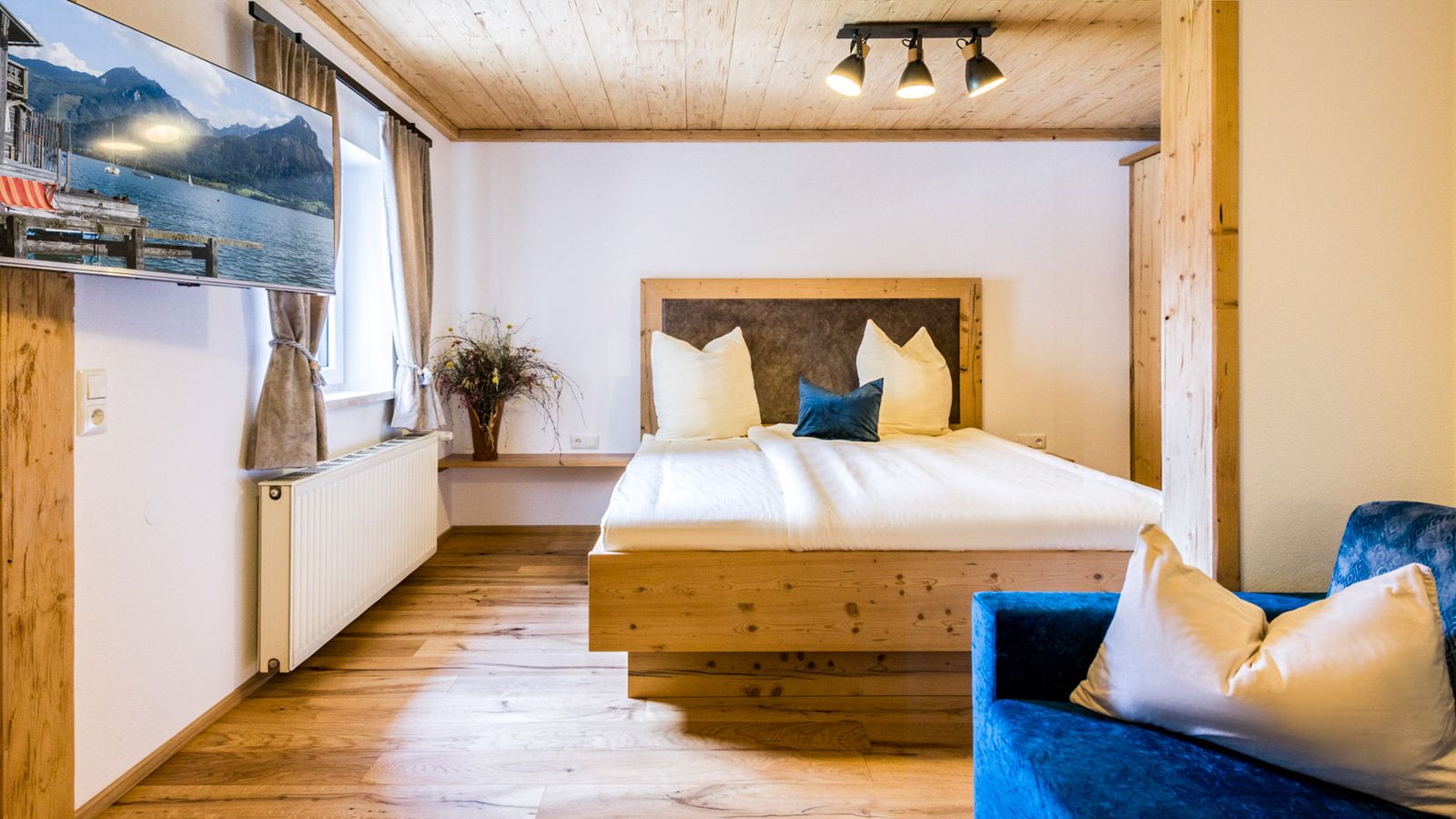 Zimmer Zur Tenne: Couch und Bett