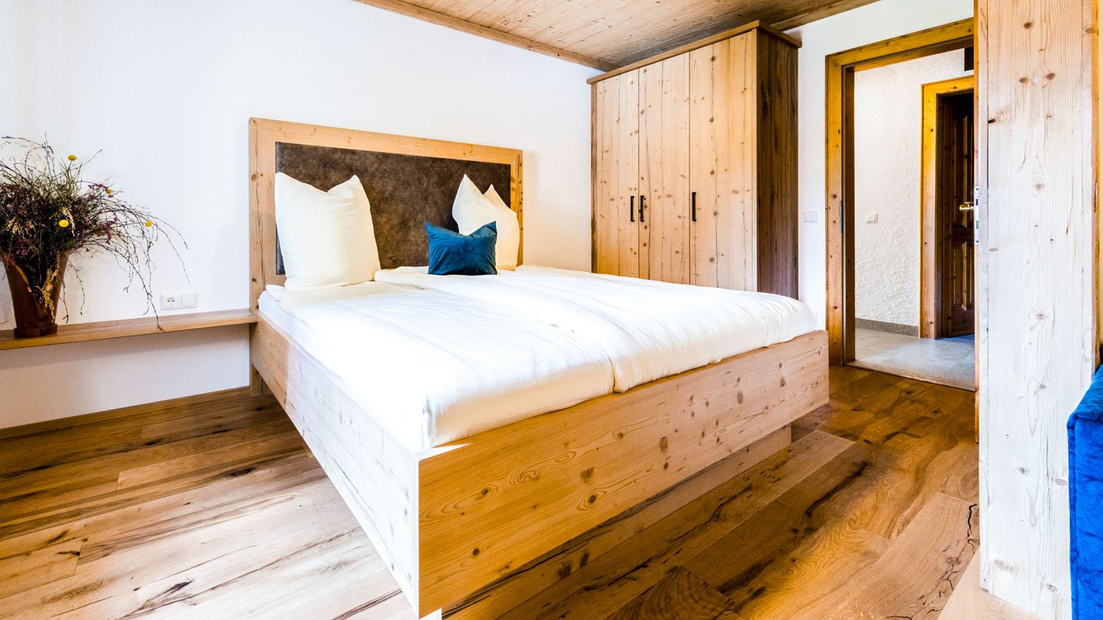 Zimmer Zur Tenne: Bett mit Kasten